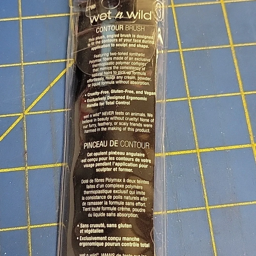 Wet n Wild Contour Brush White & Pink NIP